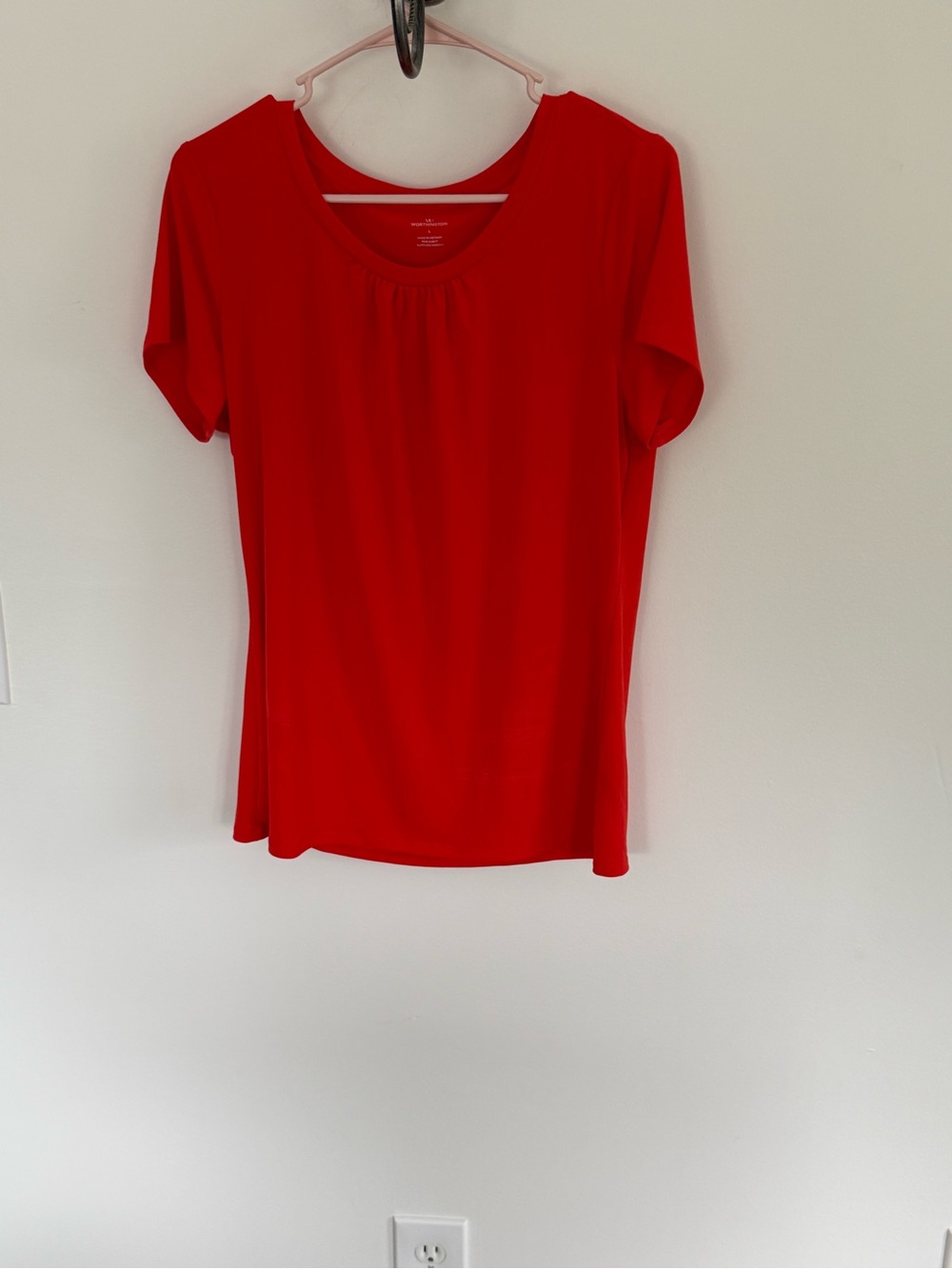 Worthington Red Scoop Neck Short Sleeve Top